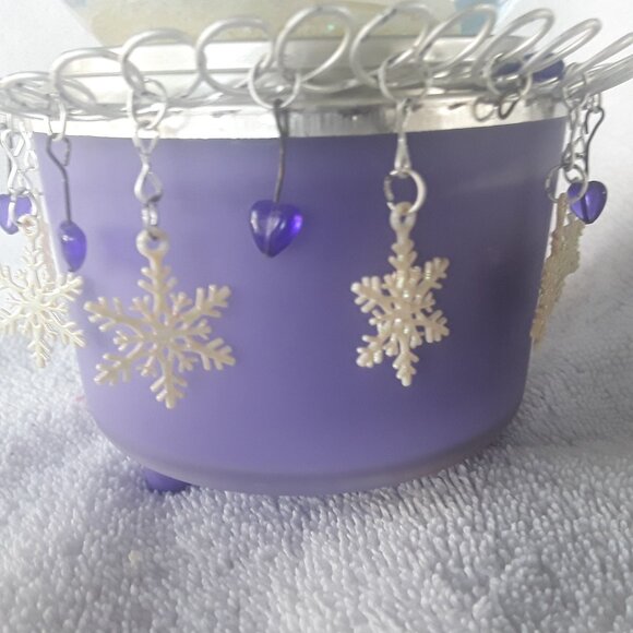 Vintage Hallmark Snow Globe Featuring Olympic Medalist "Tara Lipinski" In Box - Picture 4 of 8